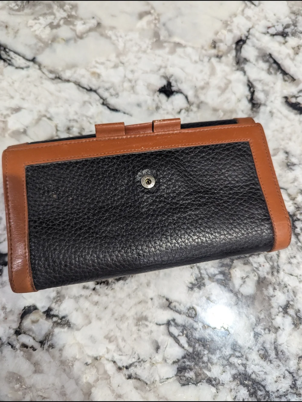 Dooney & Bourke Vintage Black/Tan Pebble Leather Organizer Wallet.  Size 7x3.5x1